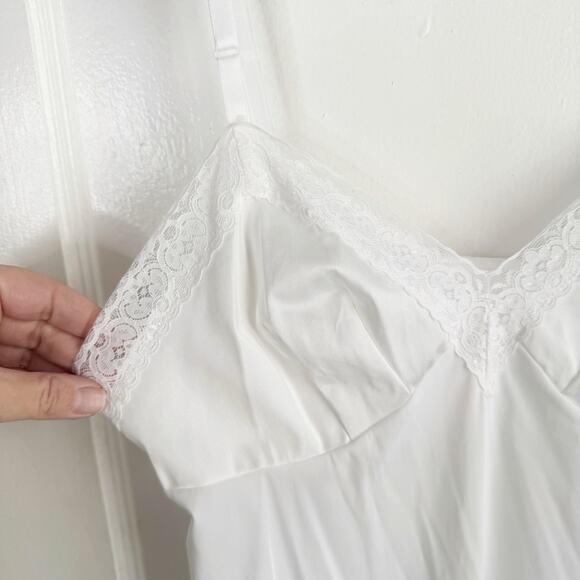 Vanity Fair Daywear Solutions Full Slip Style 10103 Sheer Lace Design Size 34 - Picture 5 of 16